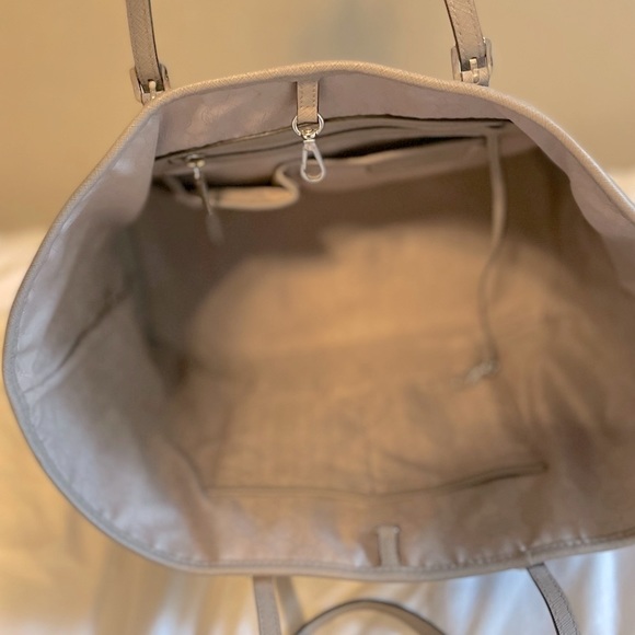 Michael Kors Jet Set Travel Studded Saffiano Leather Medium Tote Bag - Picture 6 of 7